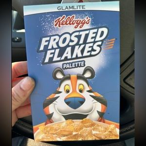 Brand new Glamlite Frosted Flakes pallet